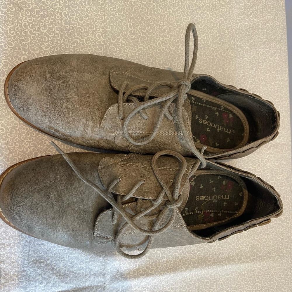 Maurice’s Gray Saddle Shoe